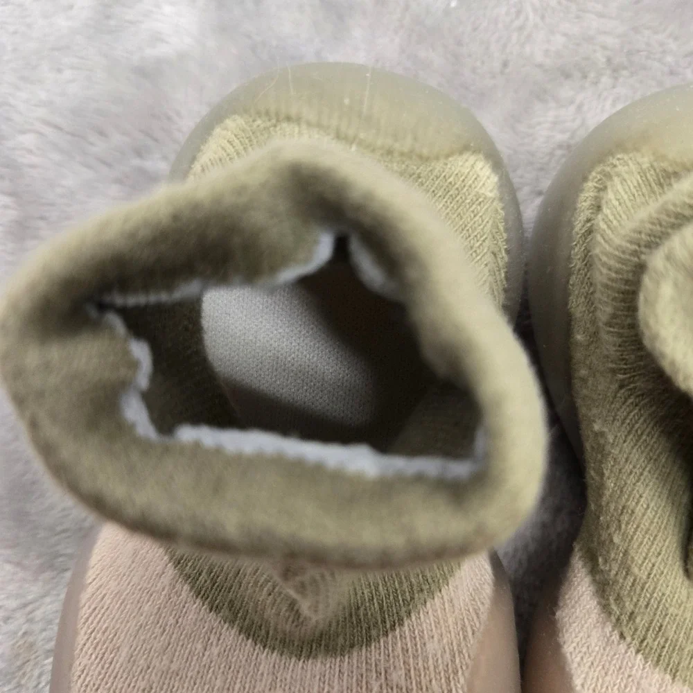 Unbranded Baby Sock Shoes Olive Green Beige Rubber Sole EU 18/19 First Walkers